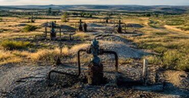 Abandoned Oil Wells Offer Ready-Made Geothermal Heat Network