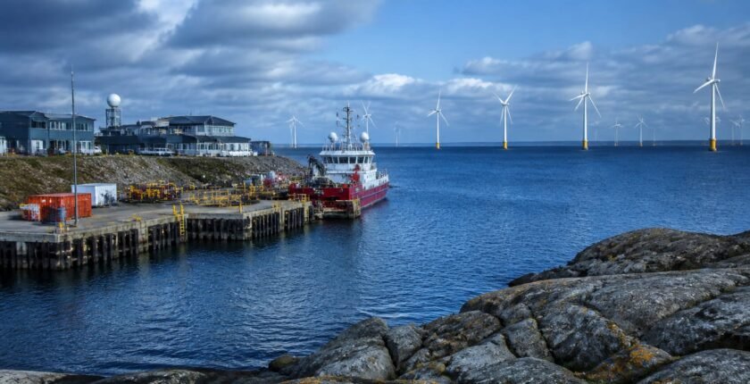 Massachusetts Pledges $4.2M for Offshore Wind Workforce