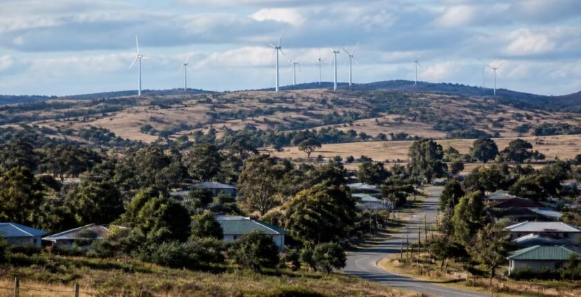 Mount Fox wind farm sparks local net-zero fight